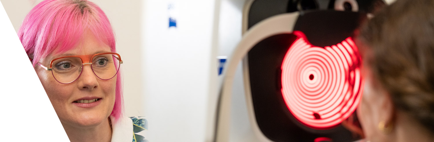 Umfassende Augenvorsorge in wenigen Augenblicken bei Ihrem Optiker in Gütersloh - Brillen Bussemass